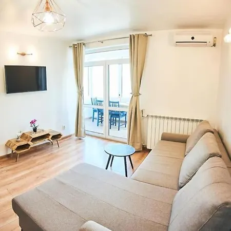 Old Town 2 Beds Panoramic Balcony *