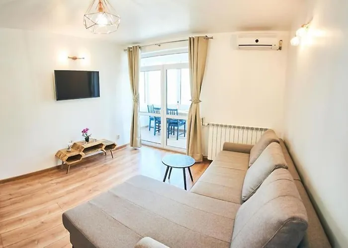 Old Town 2 Beds Panoramic Balcony *