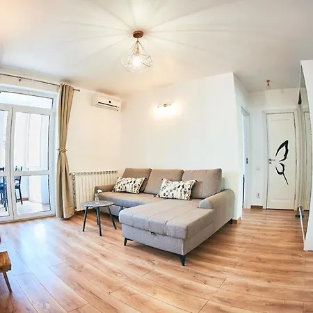 Old Town 2 Beds Panoramic Balcony * Bucharest