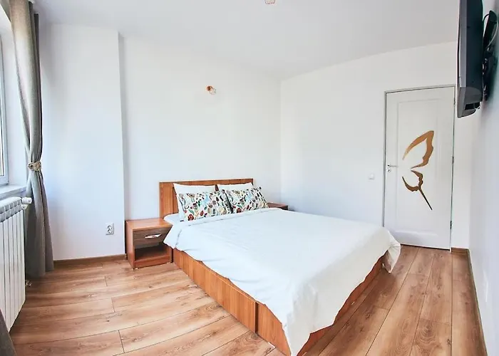 Old Town 2 Beds Panoramic Balcony *